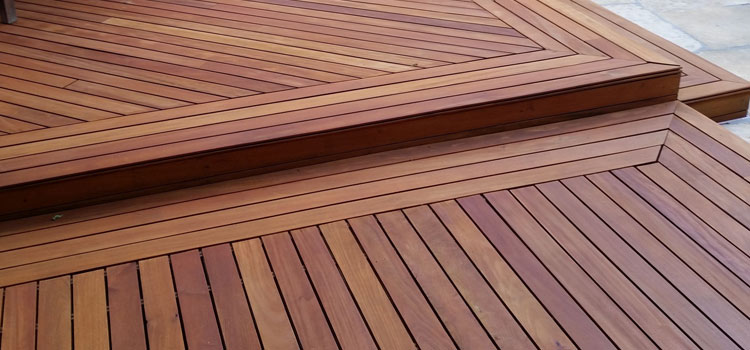 Redwood Decking Material in Redondo Beach, CA